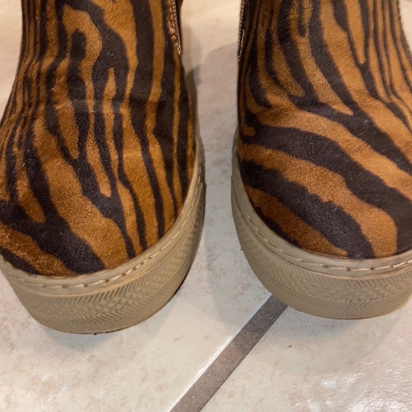 Bamboo Wedge Booties - Picture 5 of 10